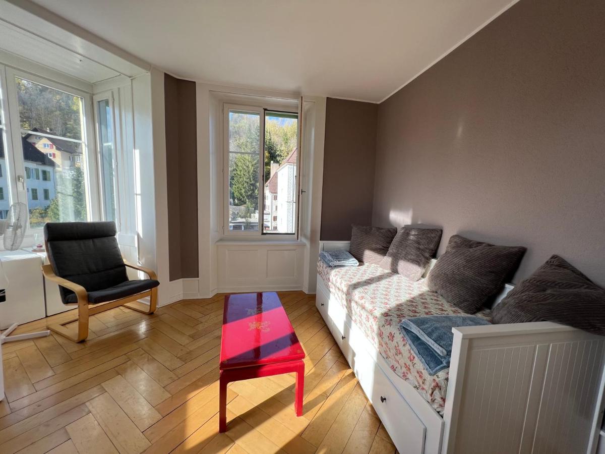 Le Locle : Bel Appartement Chaleureux Zewnętrze zdjęcie